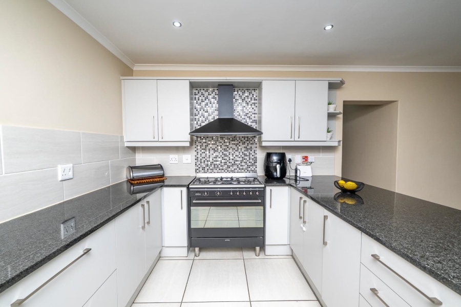 3 Bedroom Property for Sale in Brackenfell South Western Cape